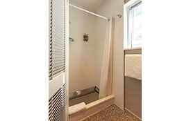 Small Studio Unit bathroom